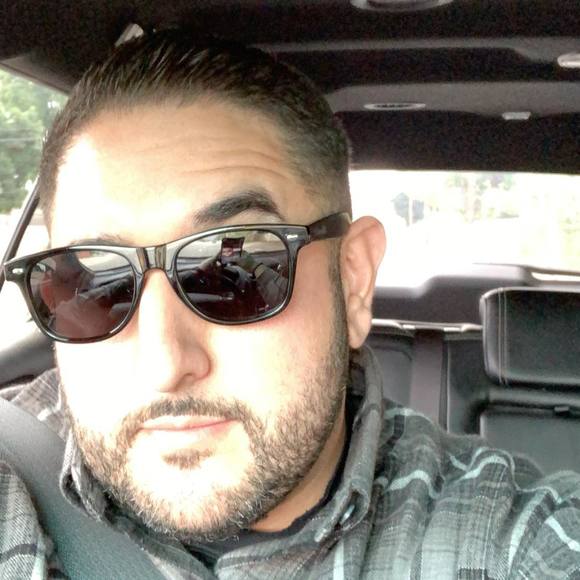 Meet your Posher, Cesar - Picture 1 of 1